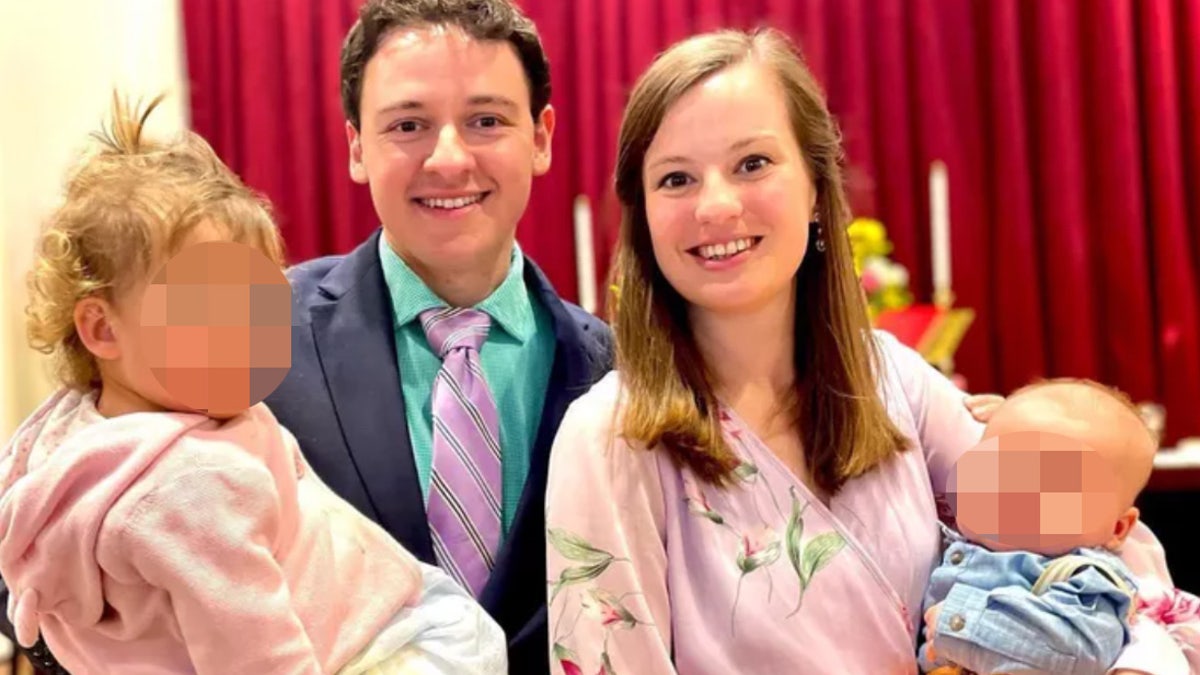 Grety Glyer and Heather Campbell Glyer, with their two children
