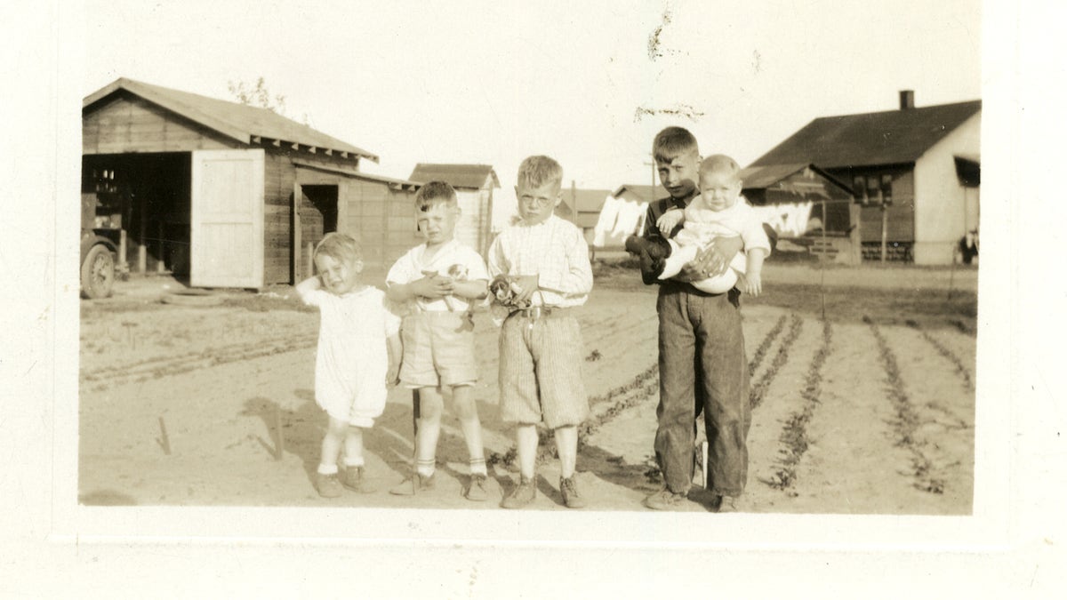 Harry Whisler with siblings