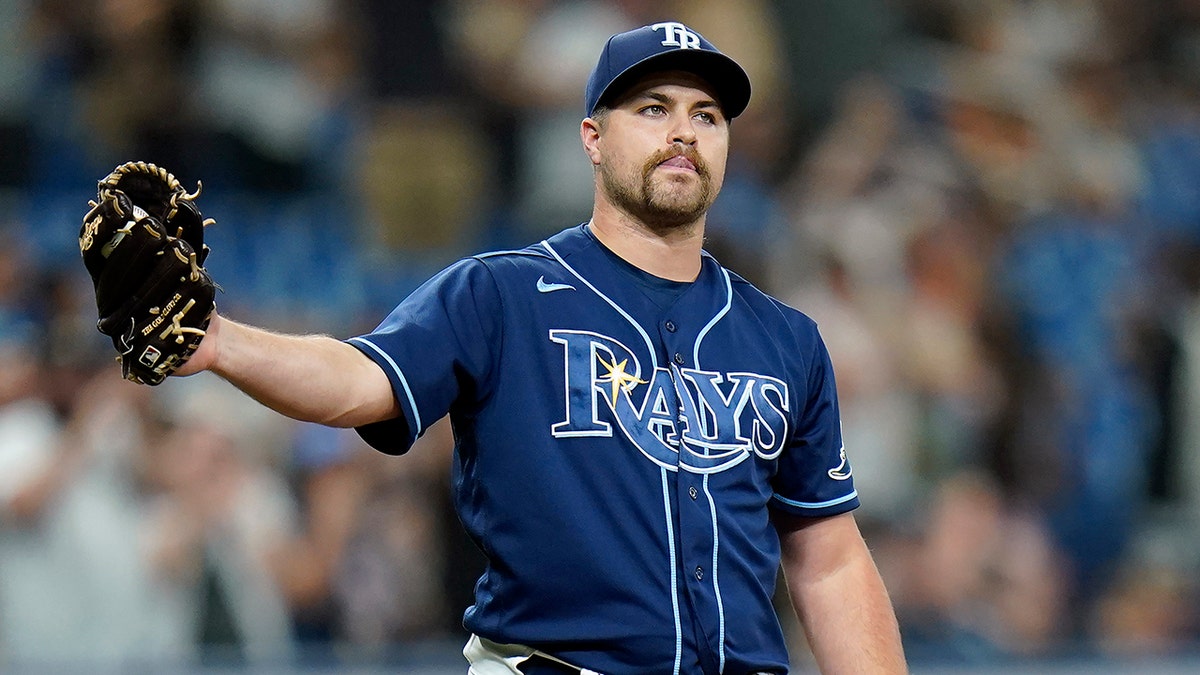 Jalen Beeks pitches for the Rays