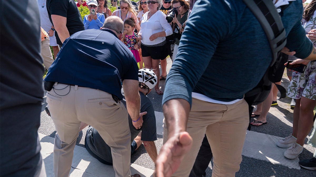 President Biden fell from his bike in Rehoboth Beach, Delaware