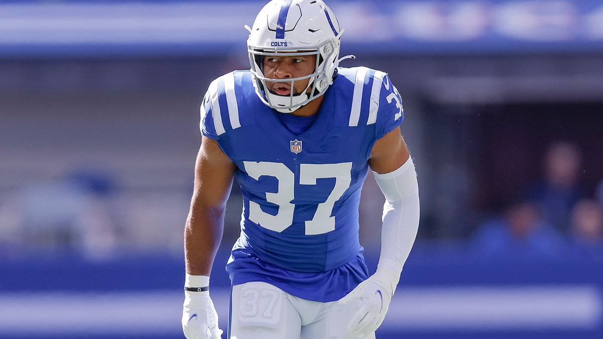 Indianapolis Colts' Khari Willis, 26, retires from NFL to pursue