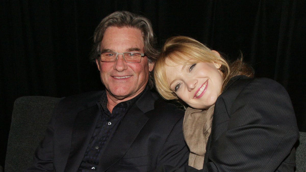 Kurt Russell and Kate Hudson pose for a photo