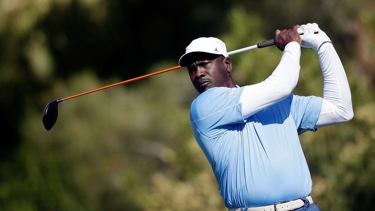 Michael Jordan golfing in 2014
