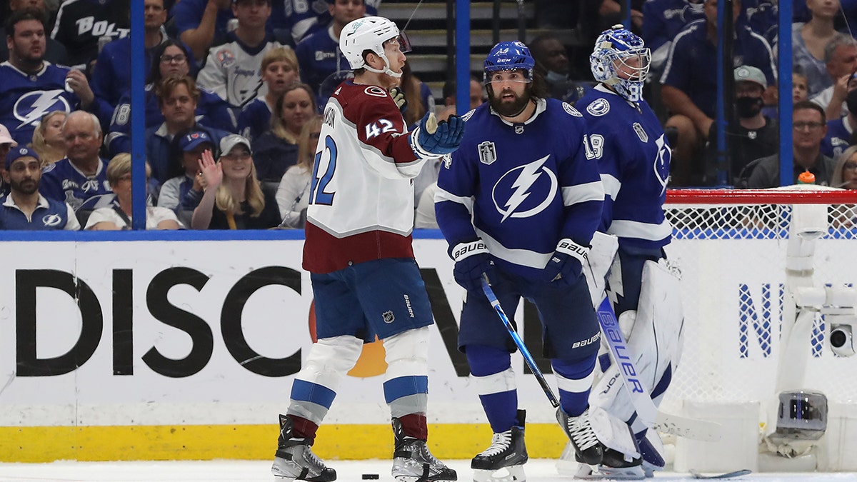 Pat Maroon Discretely Opens a Beer During Stanley Cup Post-Game Press  Conference 😂 