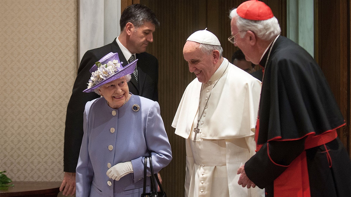 Queen Elizabeth II with Pope Francis in 2014