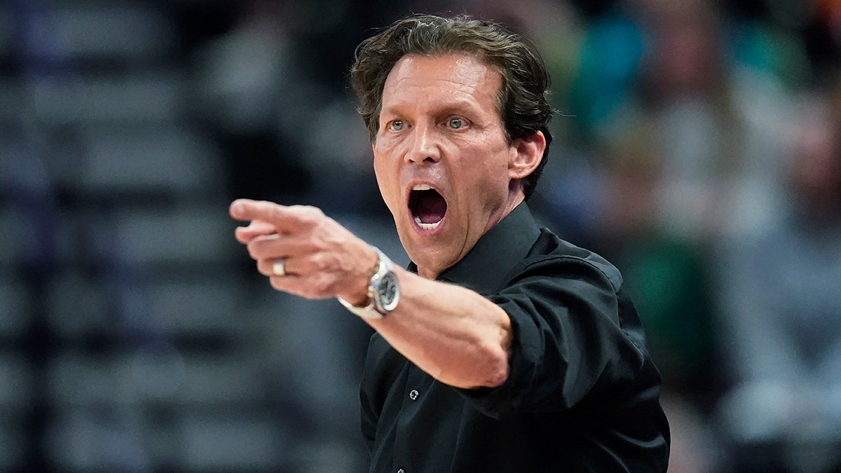 Jazz Quin Snyder shouts