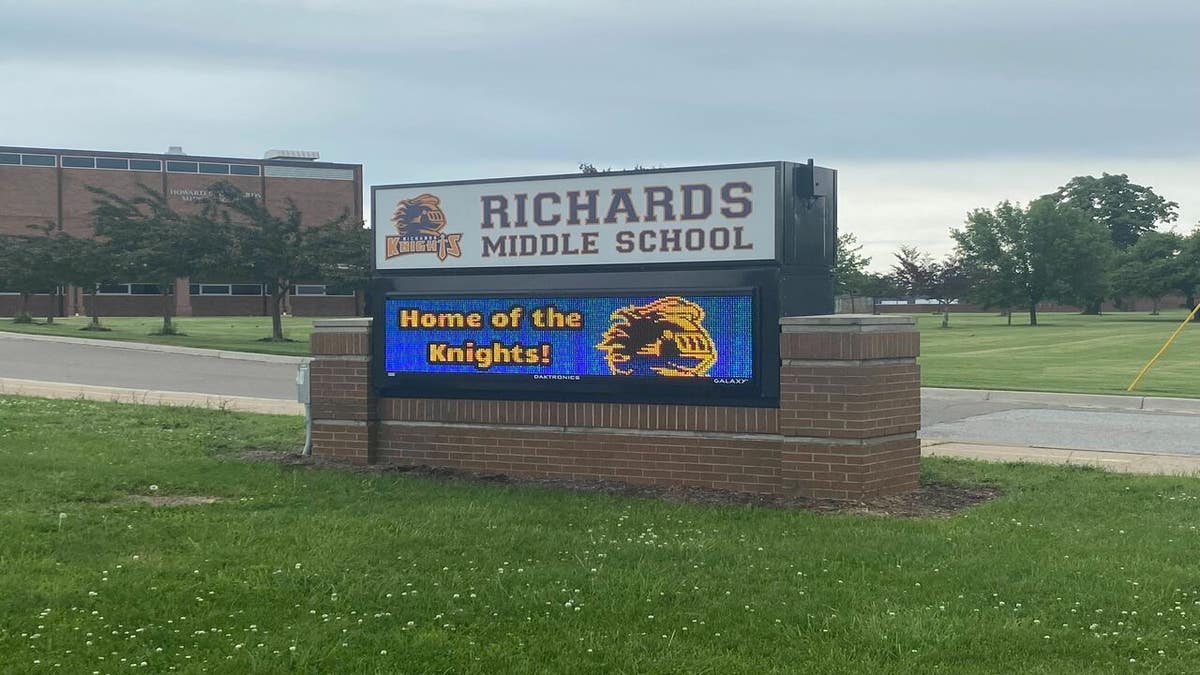 Richards Middle School Sign in Fraser, Michigan