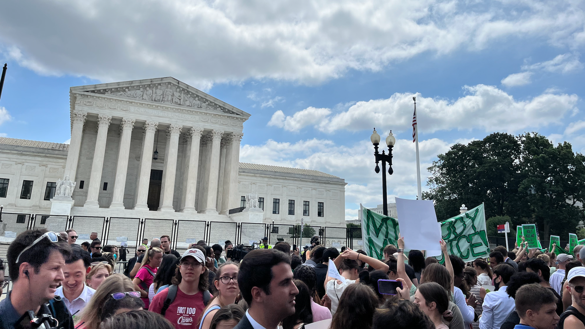 Protesters after Supreme Court overturns Roe v. Wade