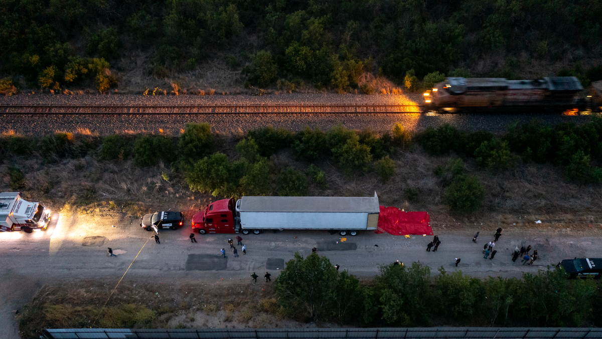 aerial view of truck in San Antonio in which dozens of migrants were found dead