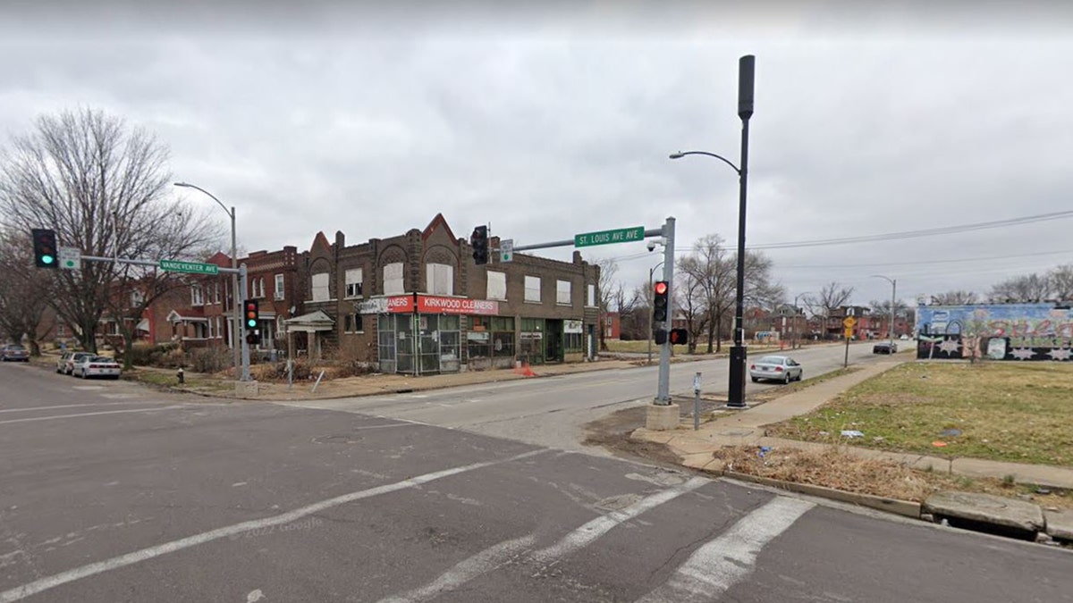 St. Louis Intersection