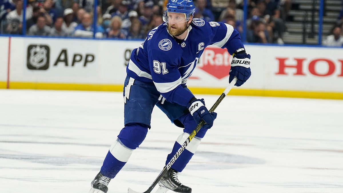 Lightning's Stamkos finally breaks out of playoff rut with big goal