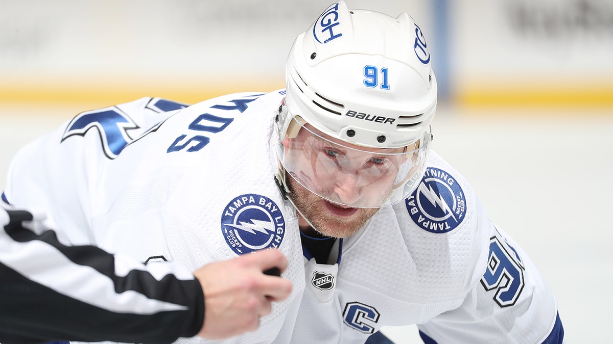 Steven Stamkos vs Avalanche