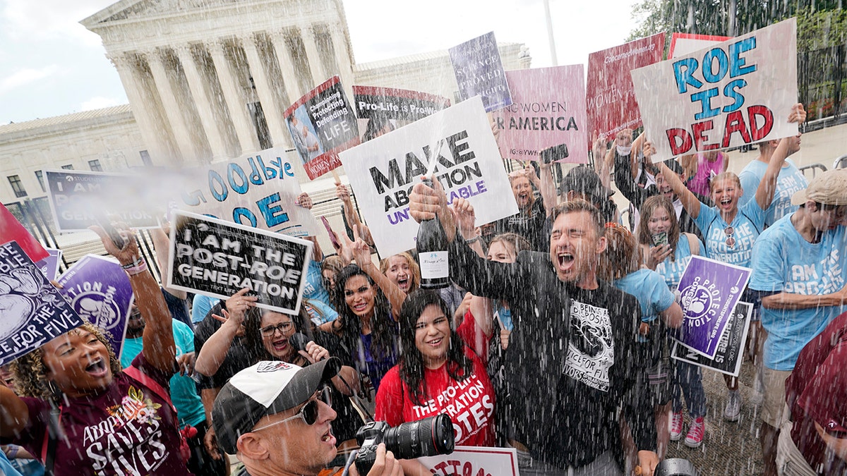 Supreme Court Roe v. Wade decision announced