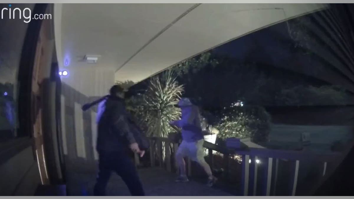 2 arson suspects on the loose in Olympia