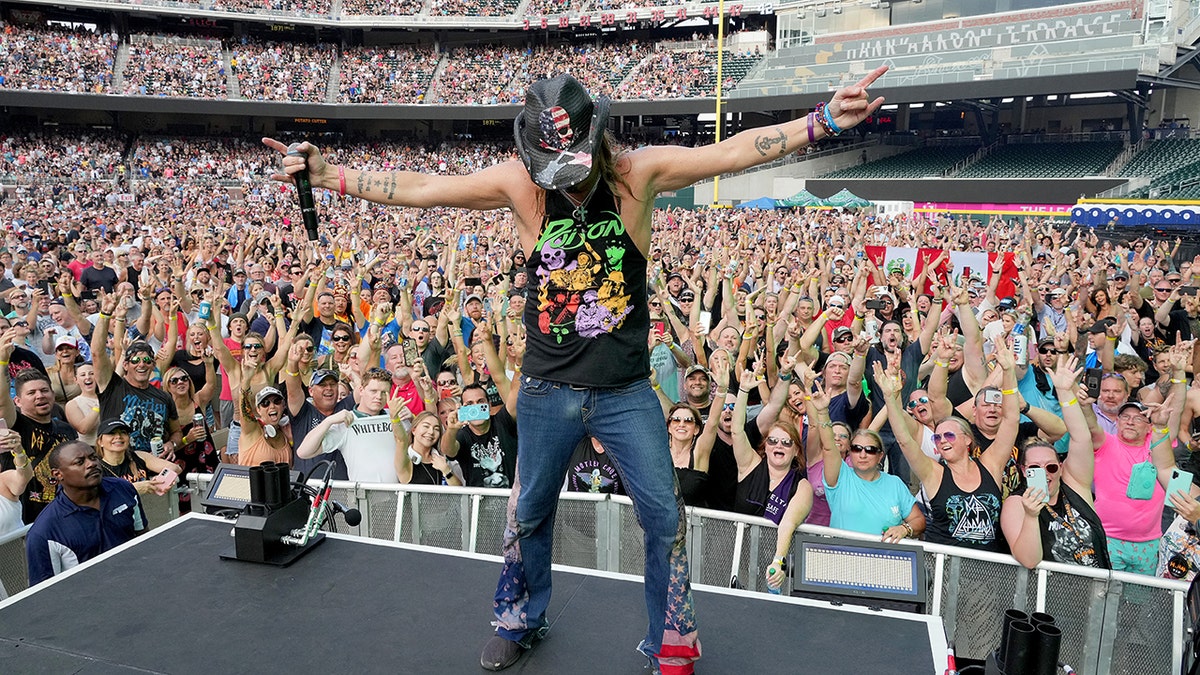 Bret Michaels performing