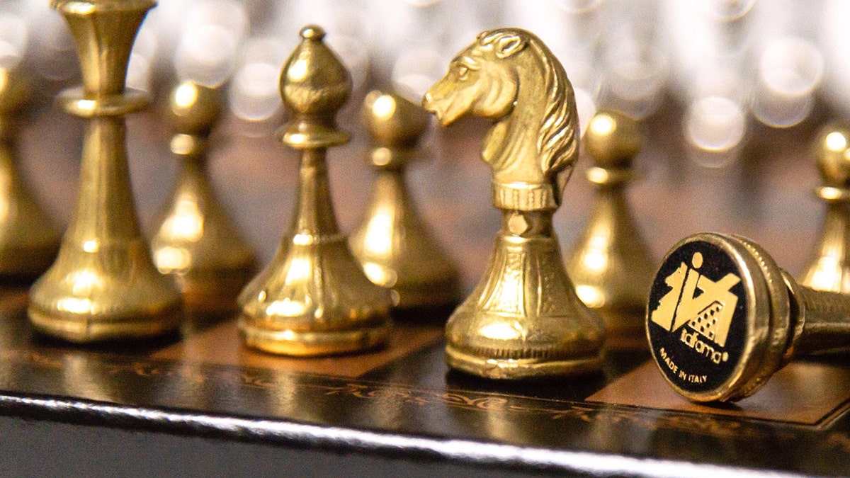 10 golden minutes for taking over a Chess.com account, by Seqrity