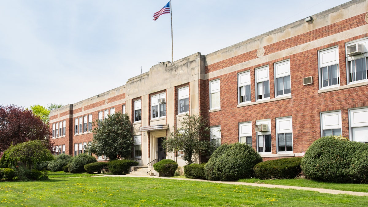 istock image of school oregon errol hassell elementary