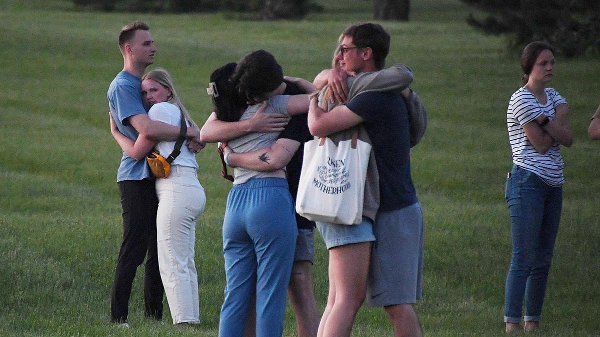 Iowa church shooting mourners