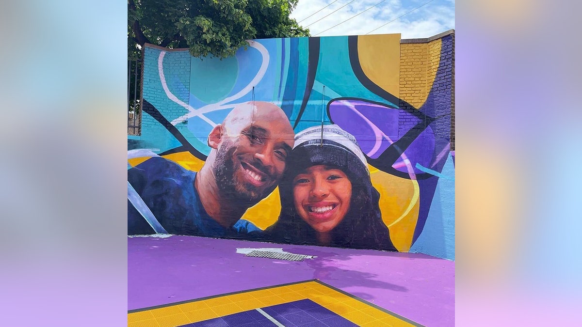 Anaheim park's new basketball court honors Kobe and Gianna Bryant