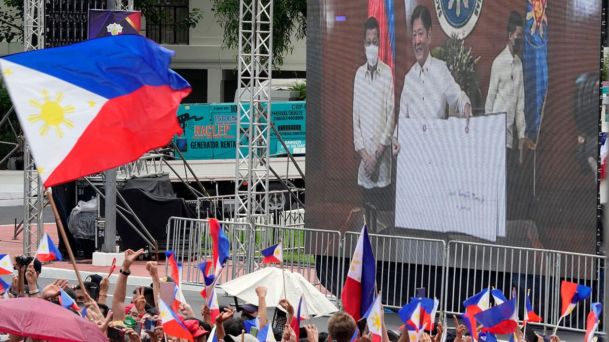 Duterte and Marcos during inauguration ceremony