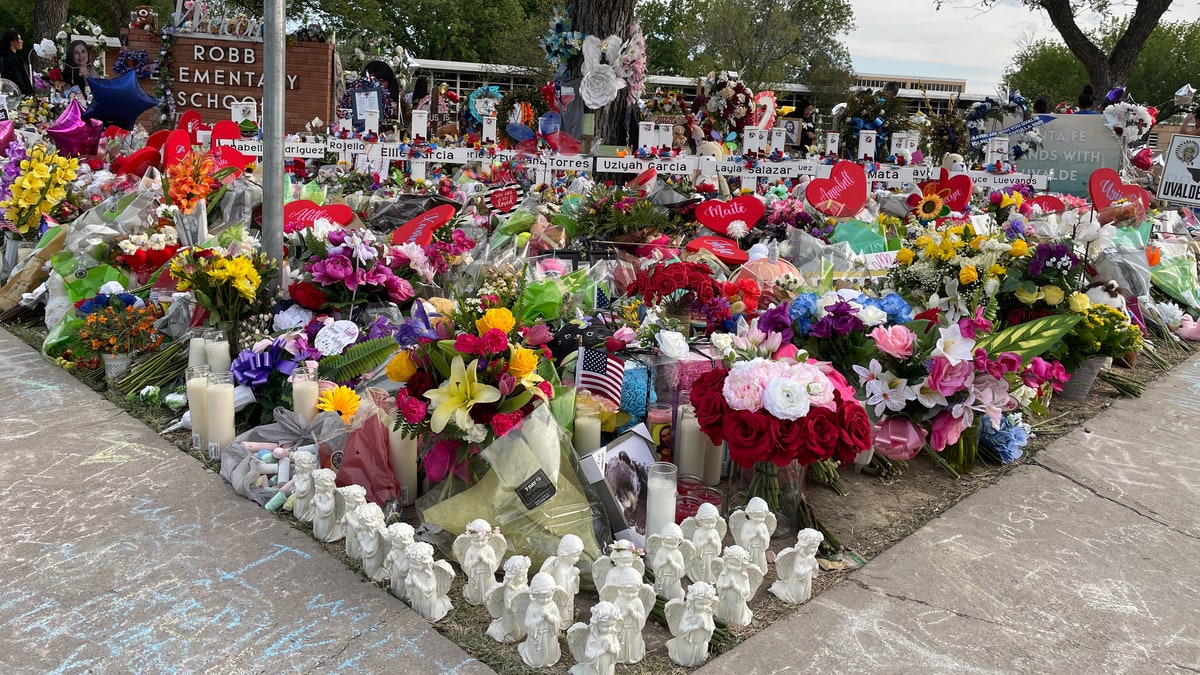 Robb Elementary School lawn memorials in Uvalde, Texas
