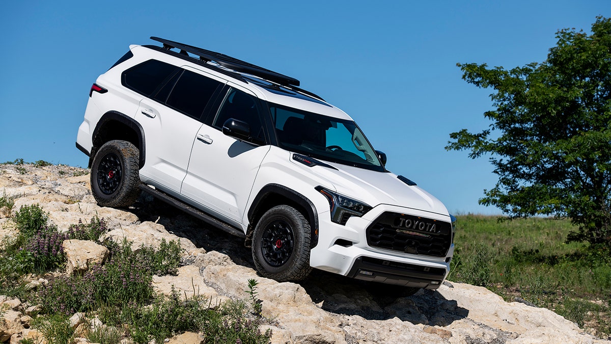 Toyota Sequoia rocks