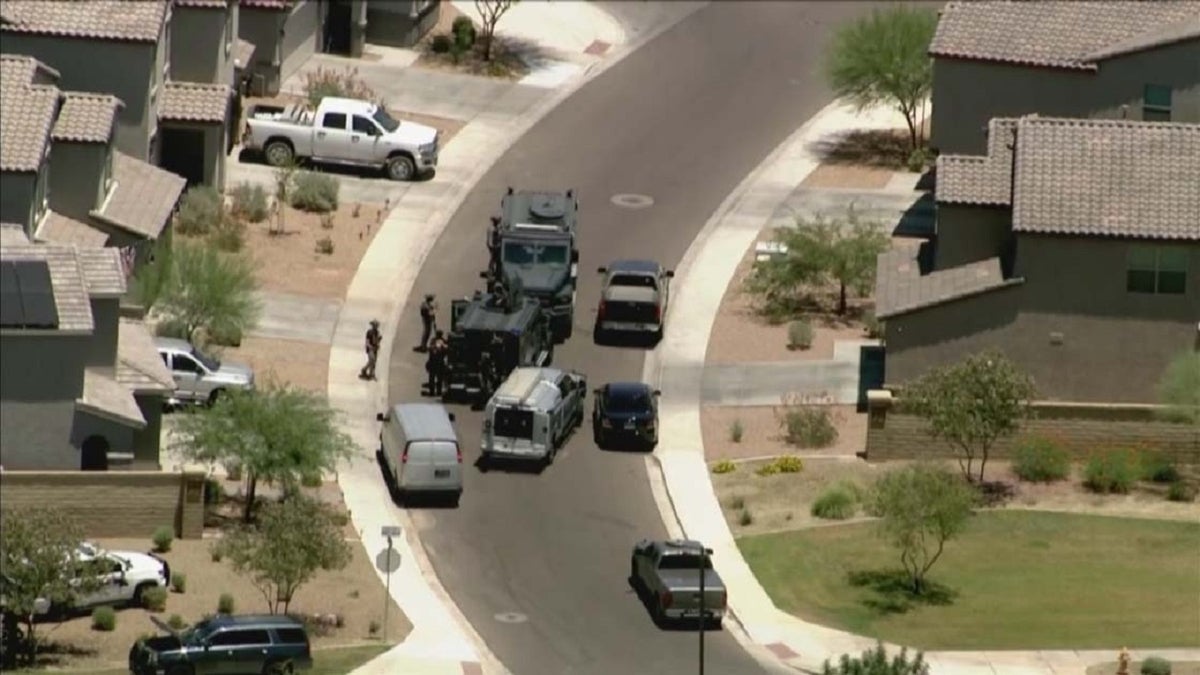 Arizona police officer shot