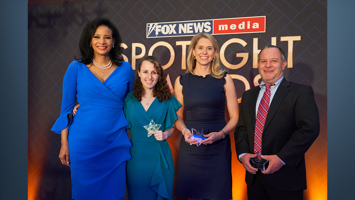 Lauren Green, Jessica Mintz, Jessica Ketner and Dan Cohen at Spotlight Awards