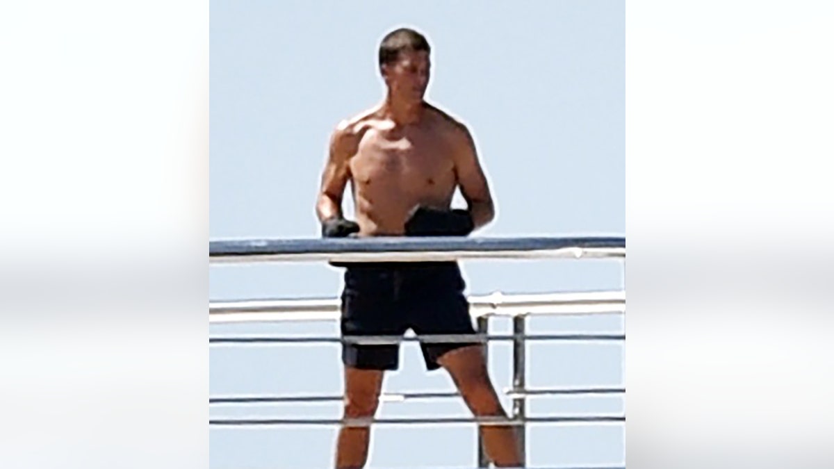 Brady boxing on vacation