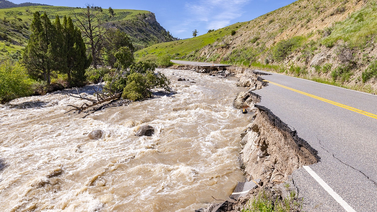 Yellowstone park flooding damages north entrance road