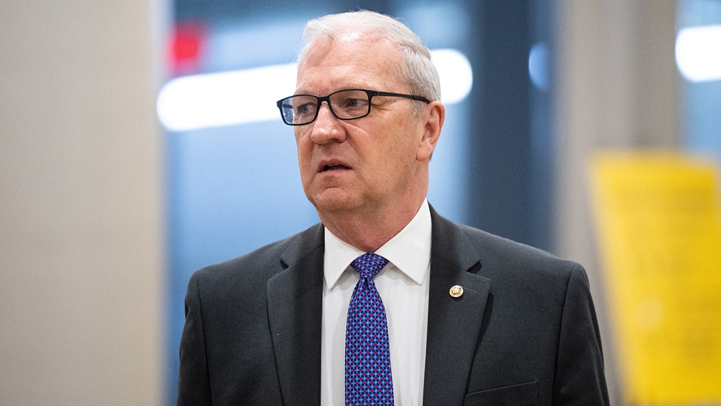 Sen Kevin Cramer Hand Injury