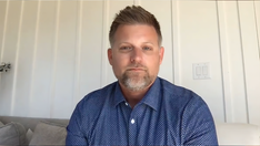 Ex-American Express employee speaks out on ‘woke’ corporate America: ‘Shame on you’