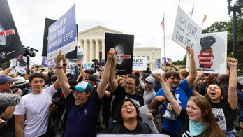 Supreme Court overturns Roe v. Wade: Photos of protesters, crowds outside high court