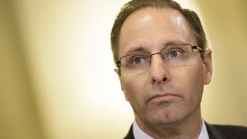 FBI official had unauthorized contacts with reporters, solicited correspondents' dinner tickets: IG