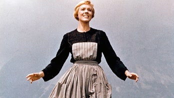 ‘Sound of Music’ stars, who played von Trapp children, reunite to honor Julie Andrews at AFI’s tribute