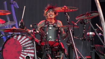 Tommy Lee exits reunion concert midway due to broken ribs: report