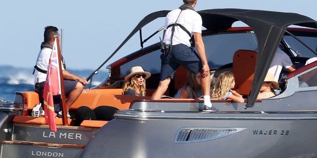 Brazilian fashion model Gisele Bündchen was spotted vacationing with her husband, Tampa Bay Buccaneers quarterback Tom Brady in Portofino, Italy.