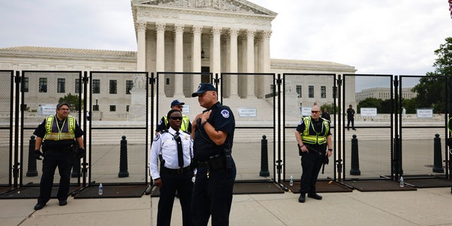 A view outside the Supreme Court