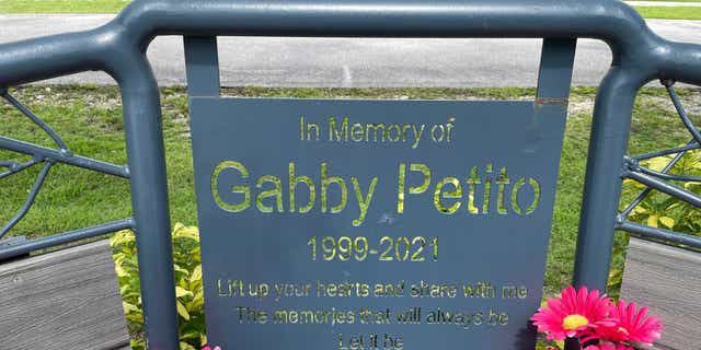 Florida'daki Gabby Petito anıtı.