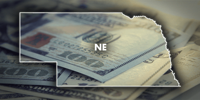 A Nebraska car accident killed six people on early Sunday. One of the passenger's iPhones alerted authorities of the crash.