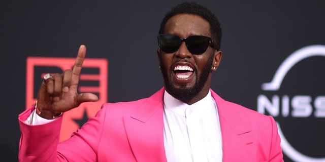 Sean "Diddy" Combs arrives at the BET Awards on Sunday, giugno 26, 2022, at the Microsoft Theater in Los Angeles.