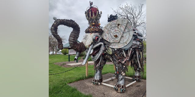 Barnes stopped to observe this sculpture in Lexington, Illinois, on Old Route 66. 