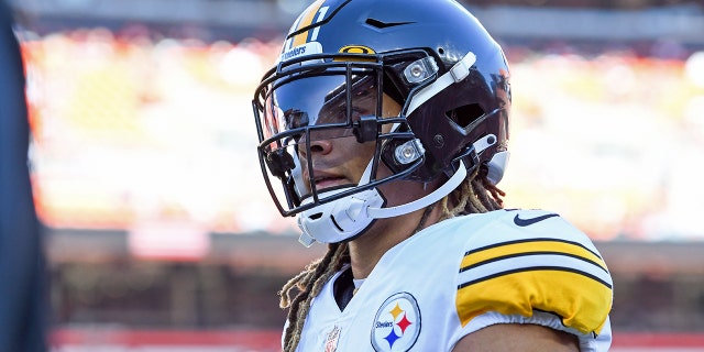 Chase Claypool of the Pittsburgh Steelers walks off the field prior to a game against the Browns at FirstEnergy Stadium on Oct. 31, 2021, in Cleveland, Ohio.