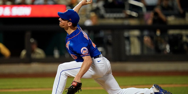 New York Mets' Chris Bassitt pitches during the eighth inning of a baseball game against the Milwaukee Brewers Tuesday, 유월 14, 2022, 뉴욕에서. 