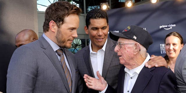 Chris Pratt was surprised by a group of World War II veterans during the red carpet portion of his recent premiere.