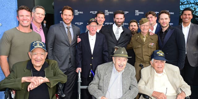 The group of WWII veterans attended the premiere of "La lista de terminales."