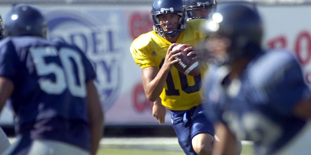 Nevada Wolf Pack QB Colin Kaepernick looks to make a play during the Wolf Pack's scrimmage at Mackay Stadium in Reno, Nev., Aug. 18, 2006.