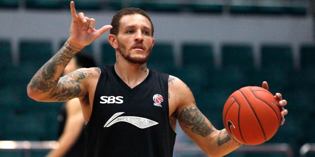 Delonte West of Fujian reacts during a training session for CBA 13/14 game on October 18, 2013 in Quanzhou, Fujian Province of China.