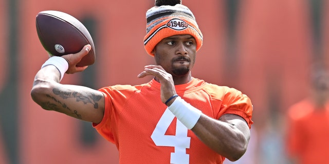 Cleveland Browns quarterback Deshaun Watson throws a pass during organized team activities at CrossCountry Mortgage Campus.