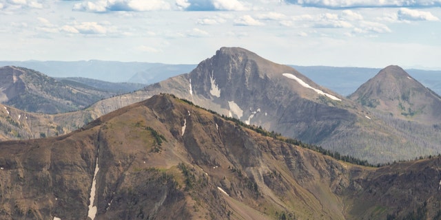 First People's Mountain (center) visible from Avalanche Peak between Top Notch Peak (foreground) and Mount Stevenson (back right)